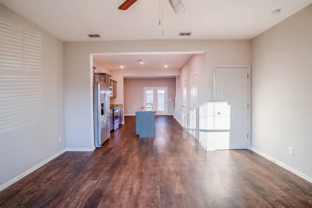 701 Bradburn Village Way – pohled 2