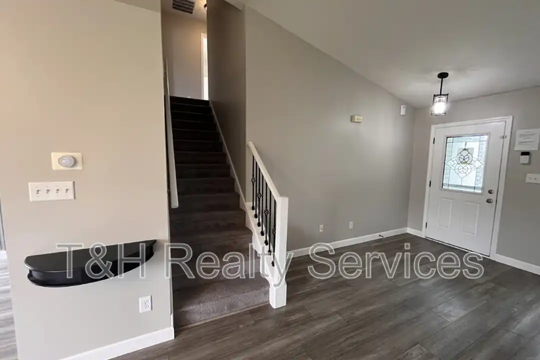 6803 Smithfield Blvd - View 6