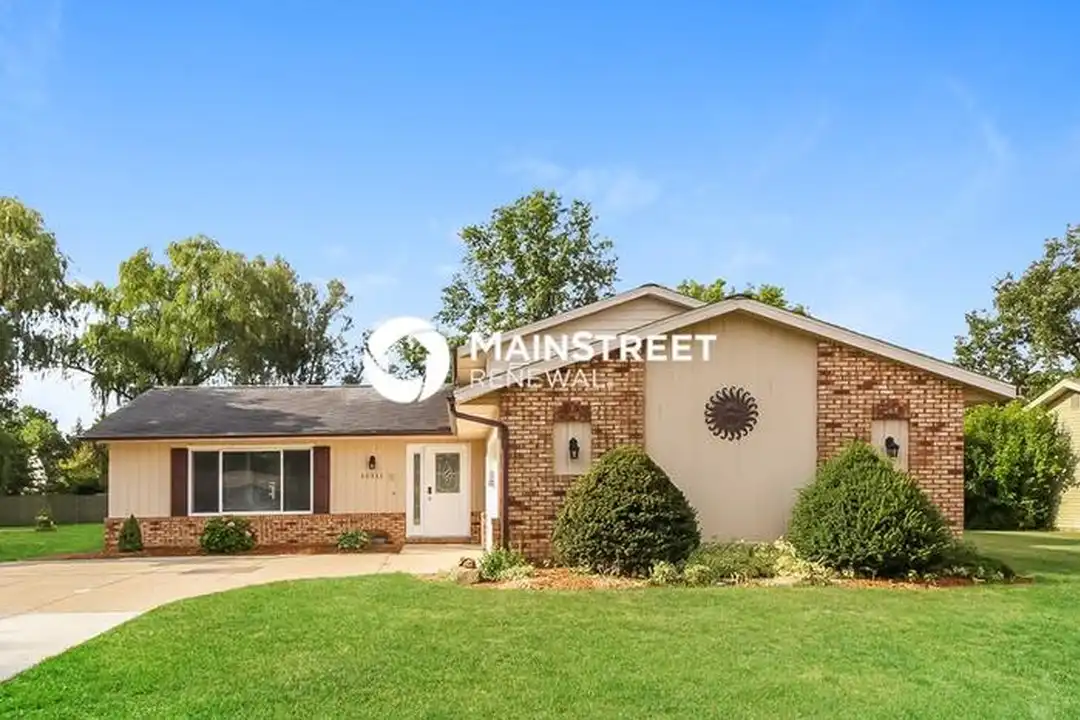 35311 Downing Ave – photo 1