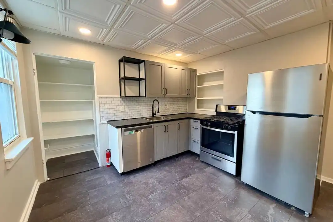 1644 Westmont Ave – photo 1
