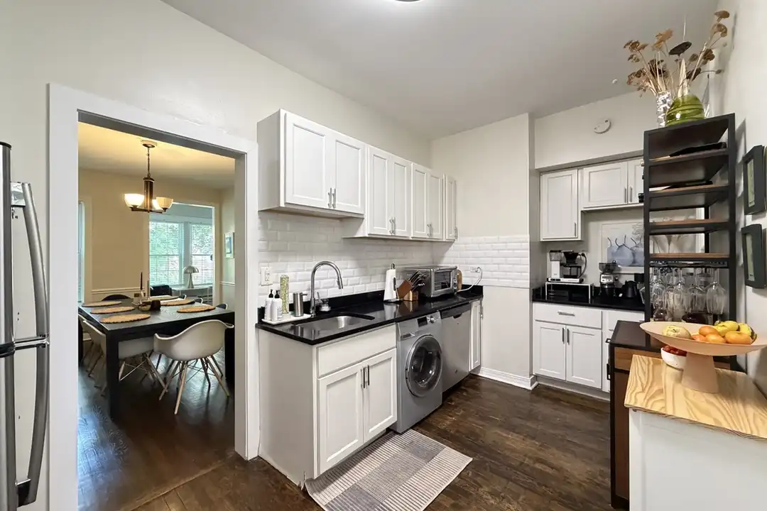 320 Lee St unit 3 - View 3