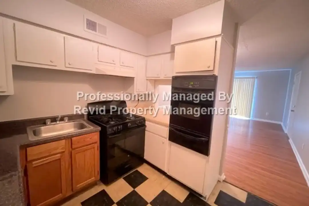 147 Stonewall St unit BARRINGTON 147 #08 - Więcej