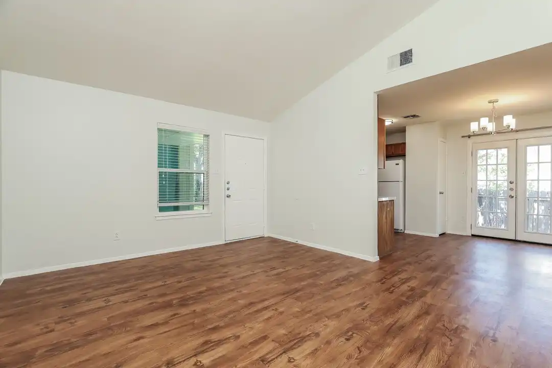 Apartment in Austin - View 4