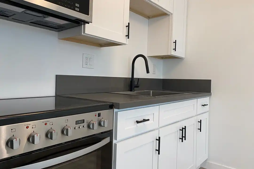 1641 S New Hampshire Ave unit 9 - View 2