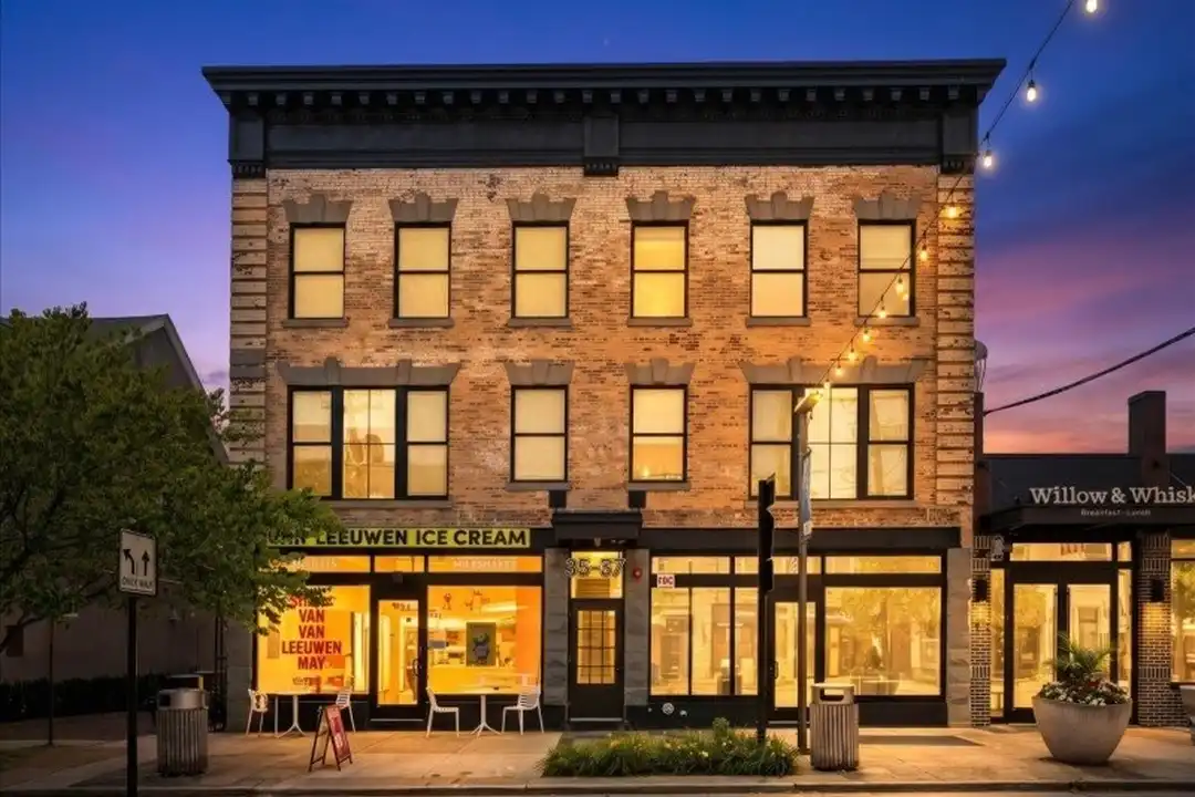 35 Main St #3B – photo 1 of 33