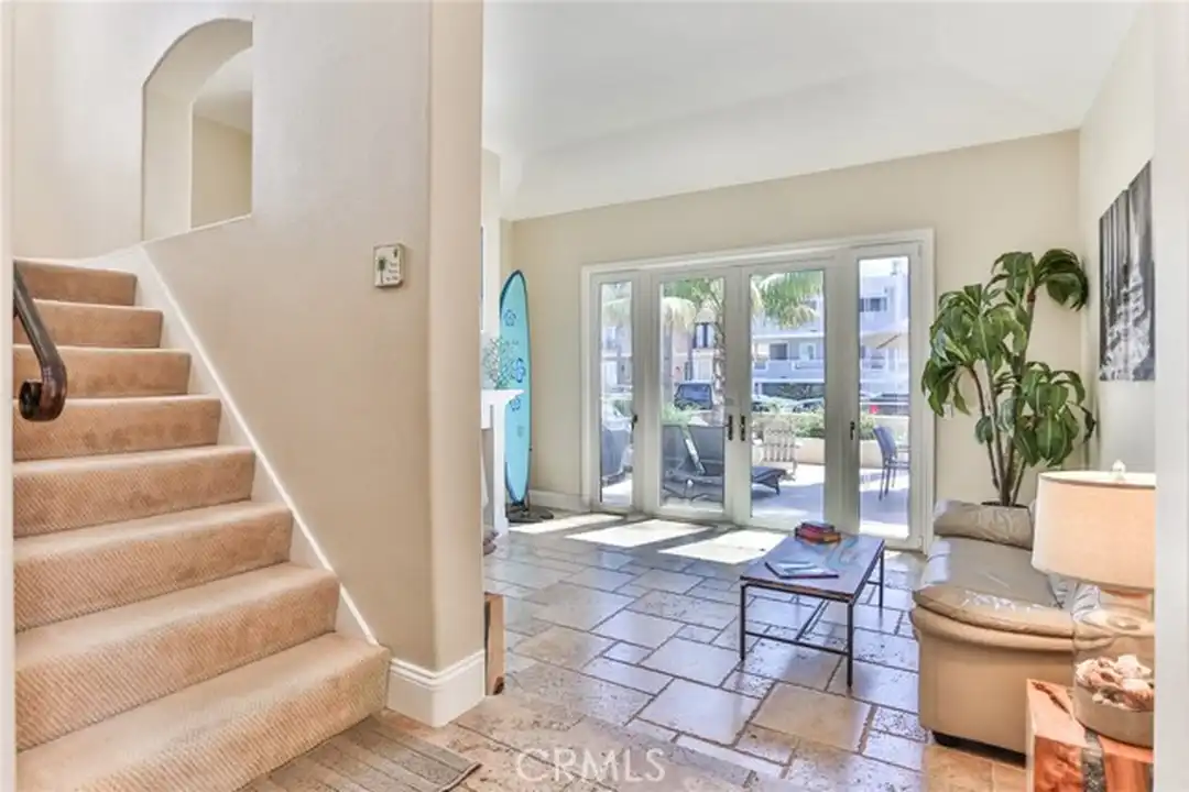 House in Huntington Beach - View 5