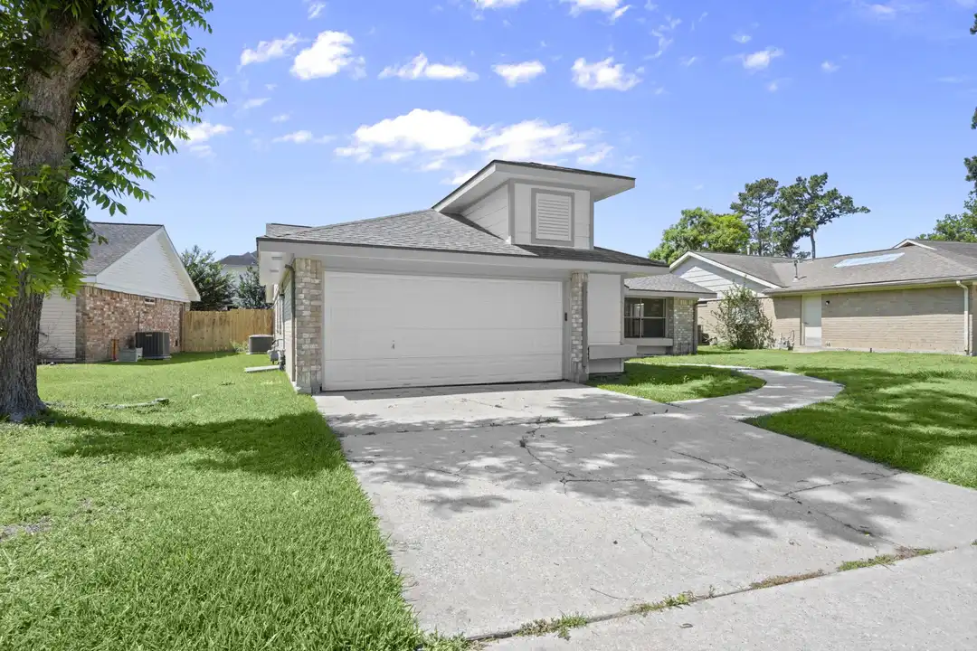 7415 Creekfield Dr - View 2