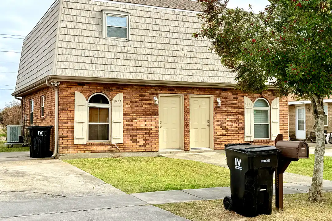 3563 Kings Dr - View 3