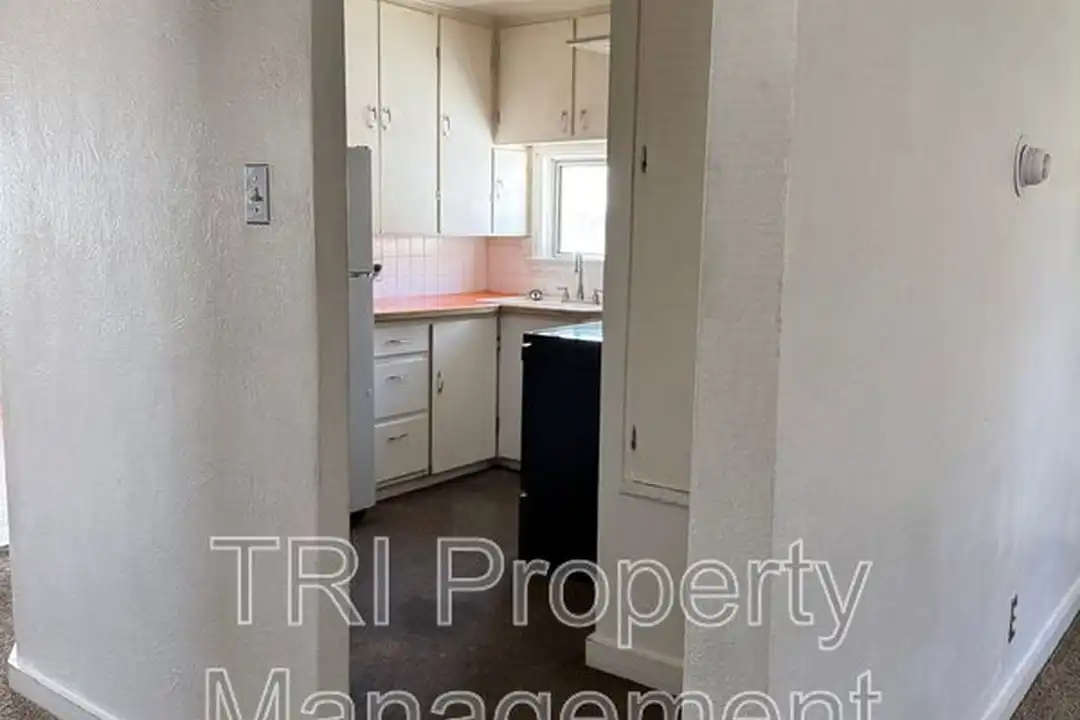 2224 9th Ave - View 3