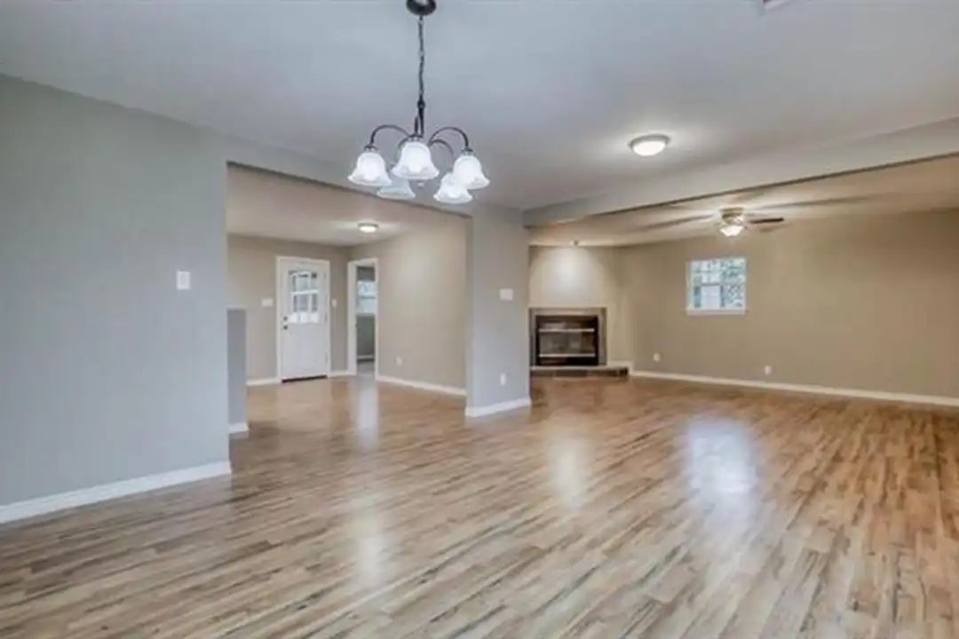 2104 2nd Ave - View 3