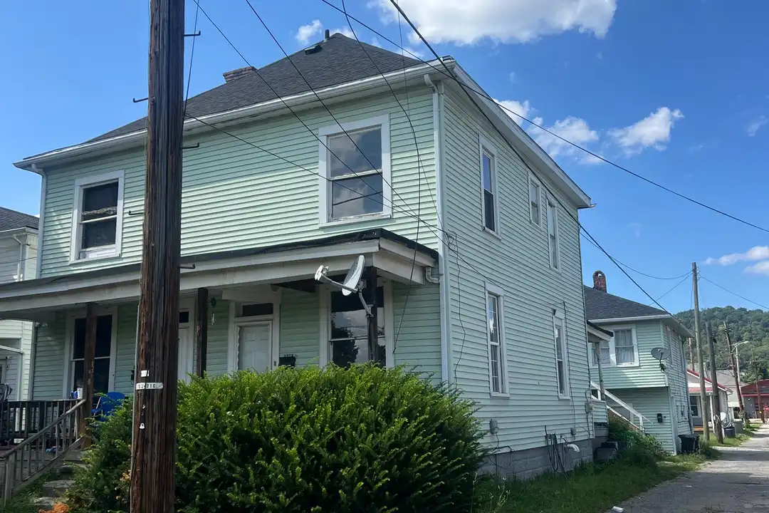 1316 Center St – photo 1 of 7