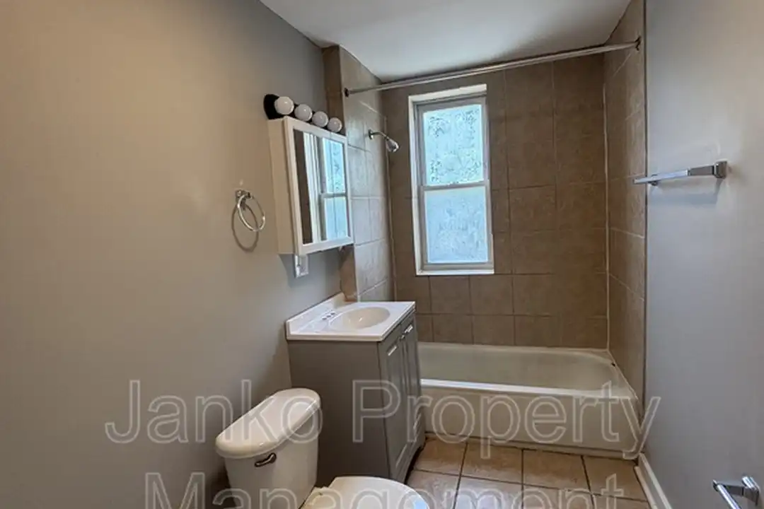 3359 W 63rd Pl unit 2F - View 4