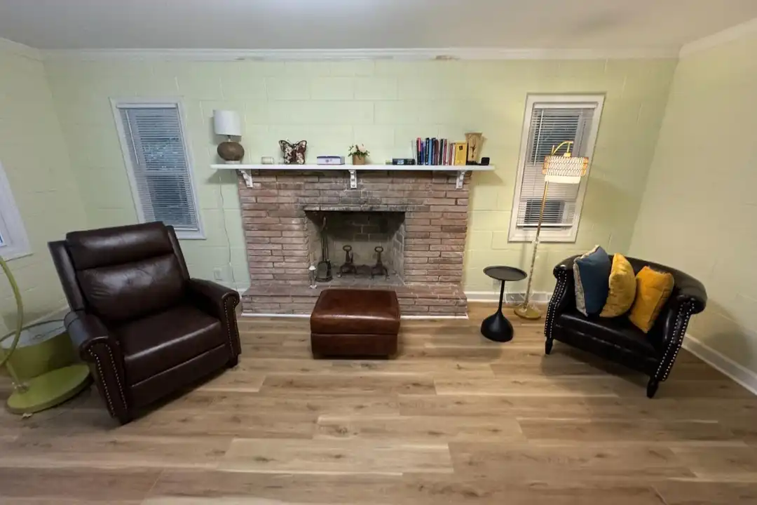 1305 Lynn Rd - View 5