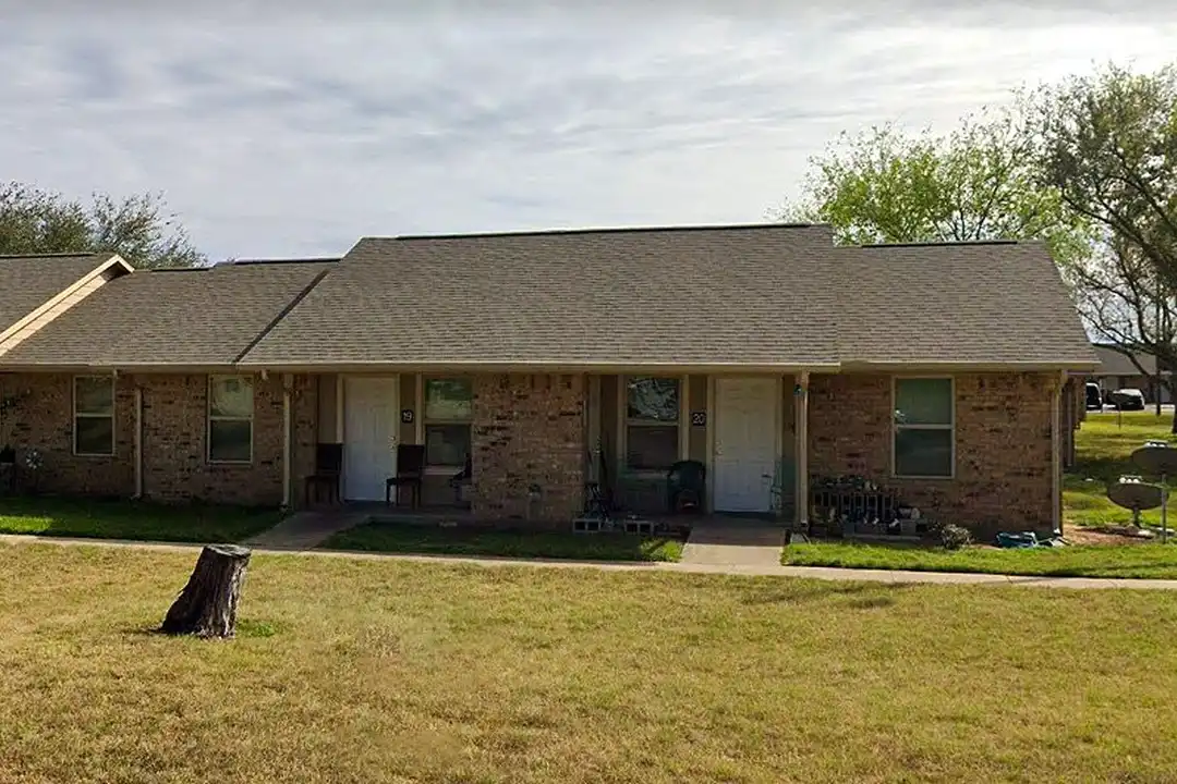 711 N Sigrid Ave unit 102 - More
