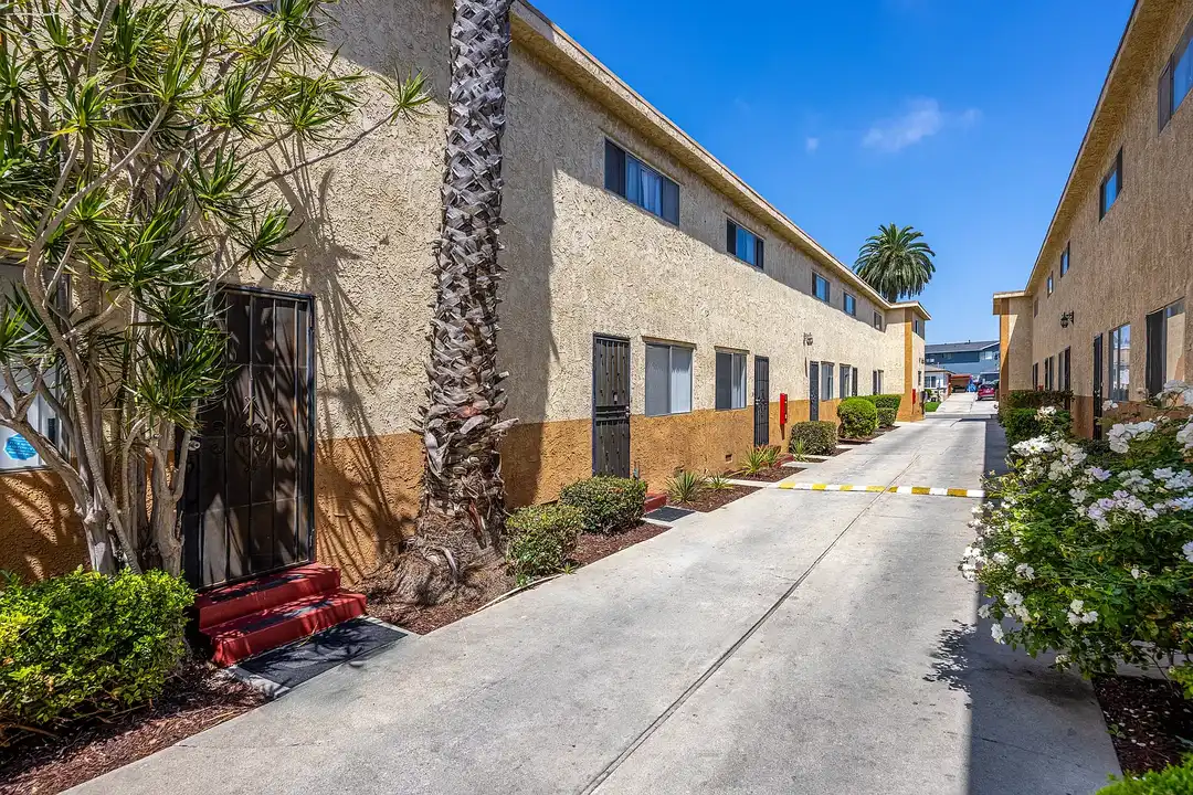 Eucalyptus Apartments - View 2
