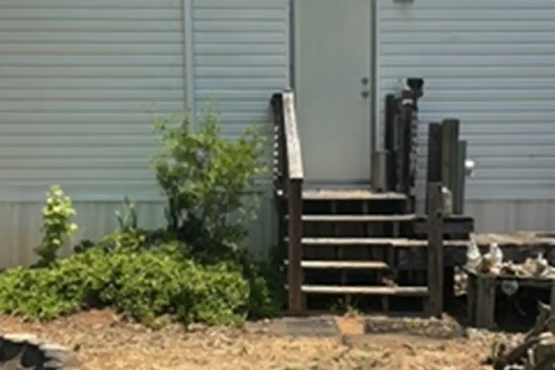 424 Alverson Rd - View 3