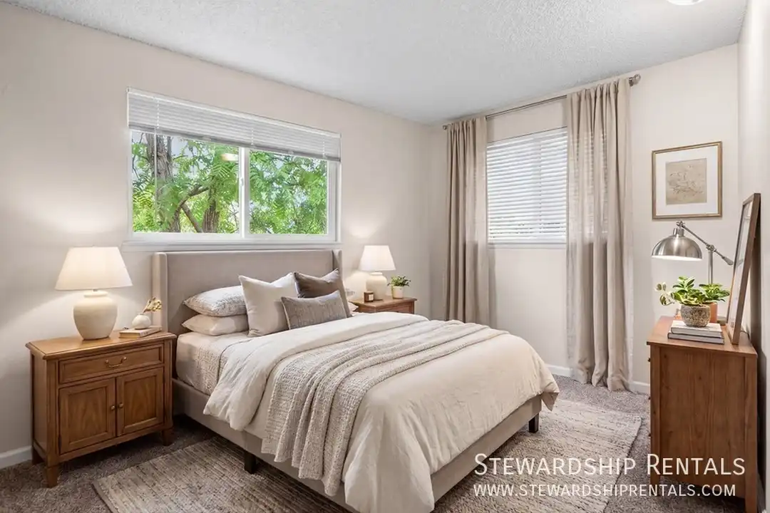 1359 Liberty St NE - View 2