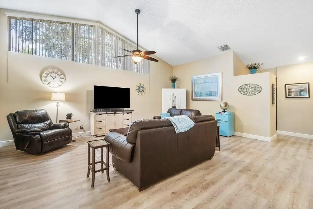 1804 Rosewood Way - View 6