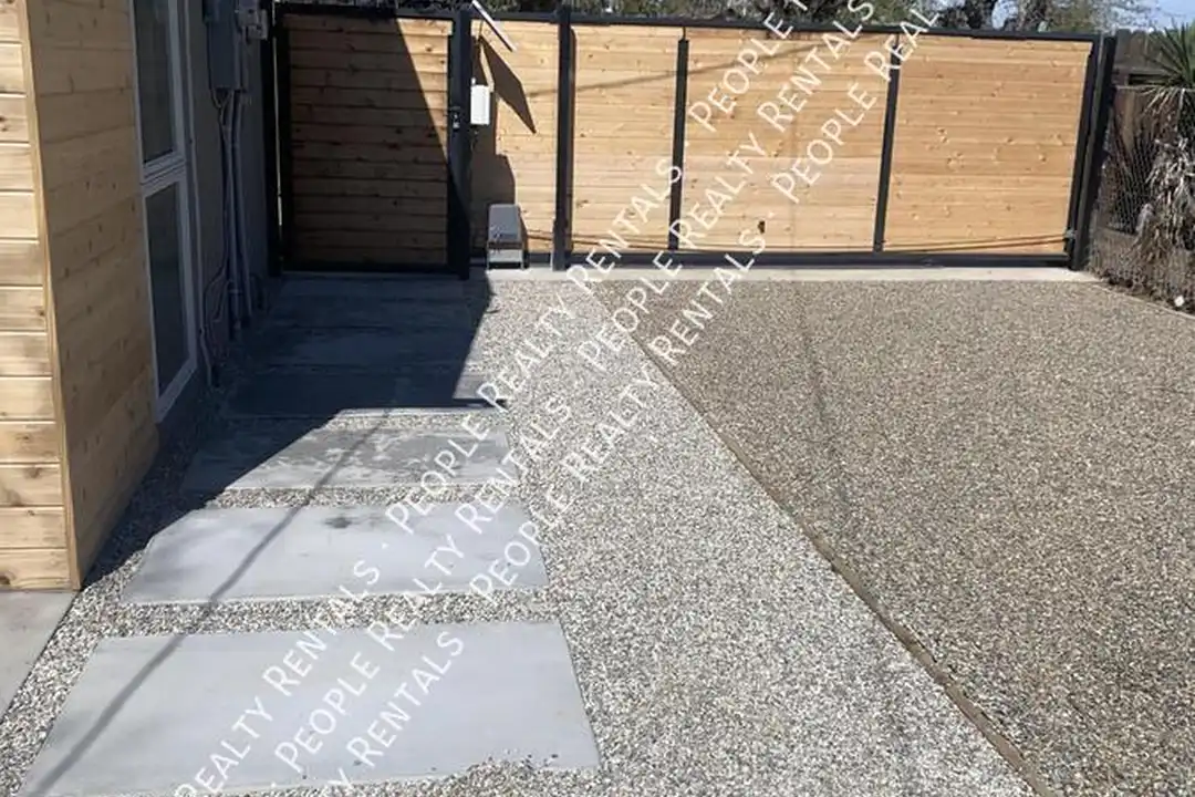 House in Bakersfield - View 2