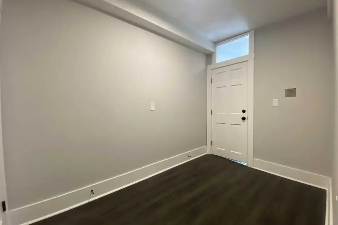 123 Marginal St - More