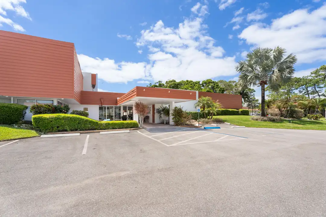 Apartment in Stuart - View 4