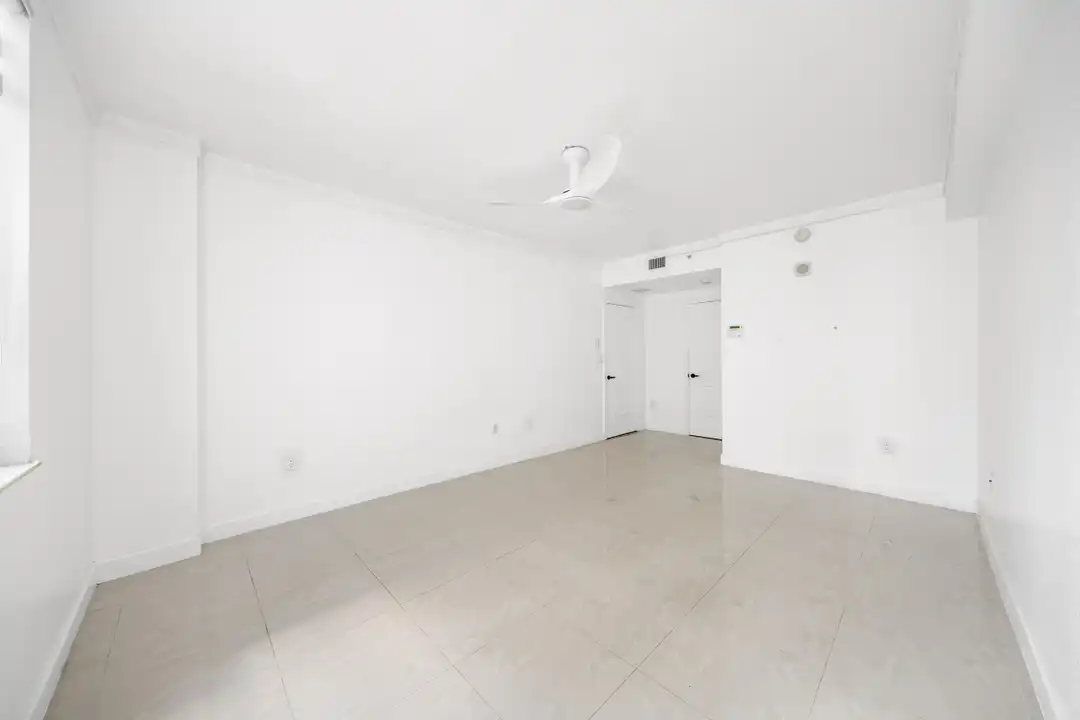 1830 Radius Dr unit 405 - View 4