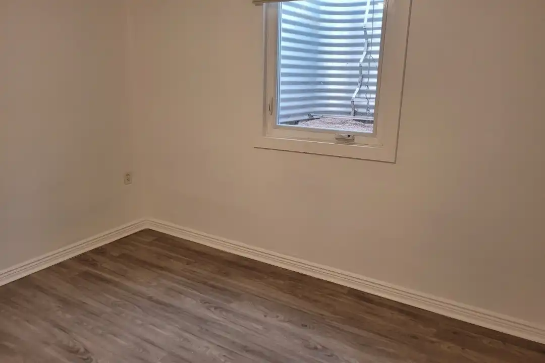535 S Quitman St unit B – další