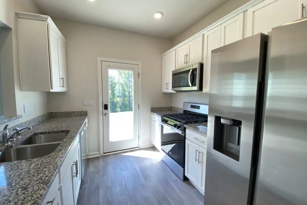112 Starlight St unit 1 - View 4