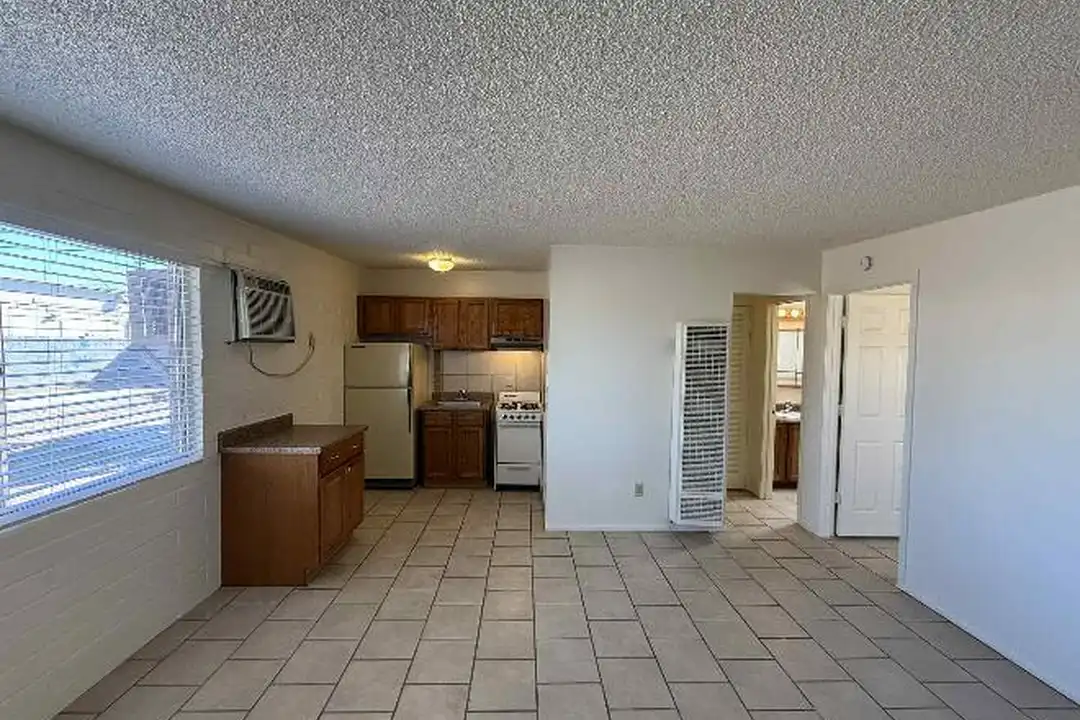 5433 E 30th St - View 4
