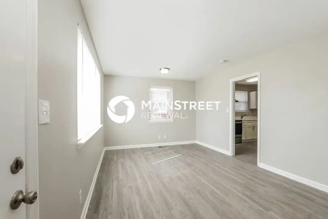 1913 Finchley Dr - View 4