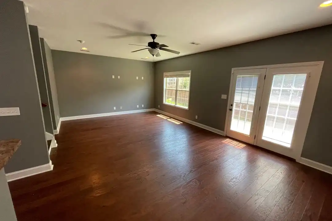 7127 Deer Springs Way - More