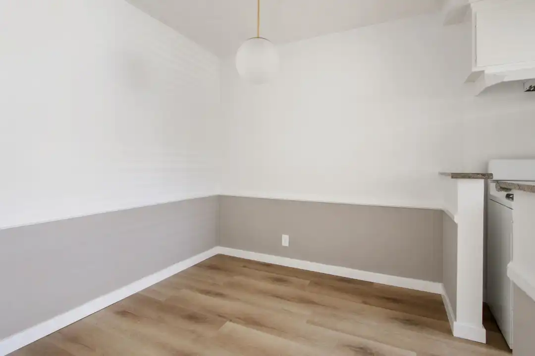 11615 Darlington Ave unit 09 - View 5