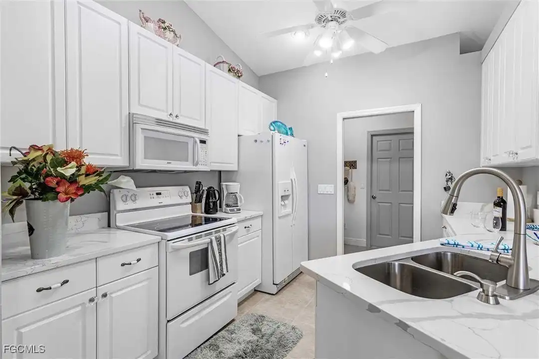 310 SE 47th St - More