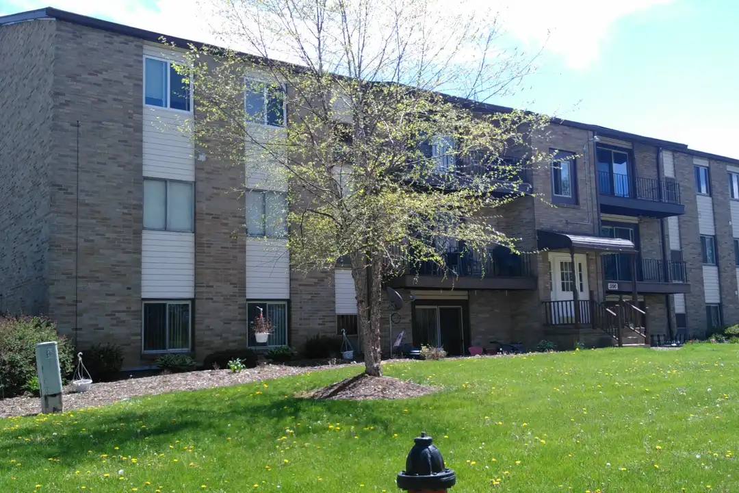 5190 Emil Ave SW – photo 1 of 8