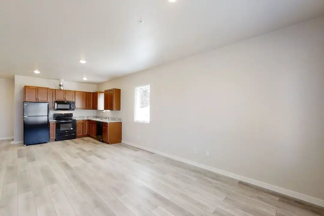 7427 S D St unit 301 - More