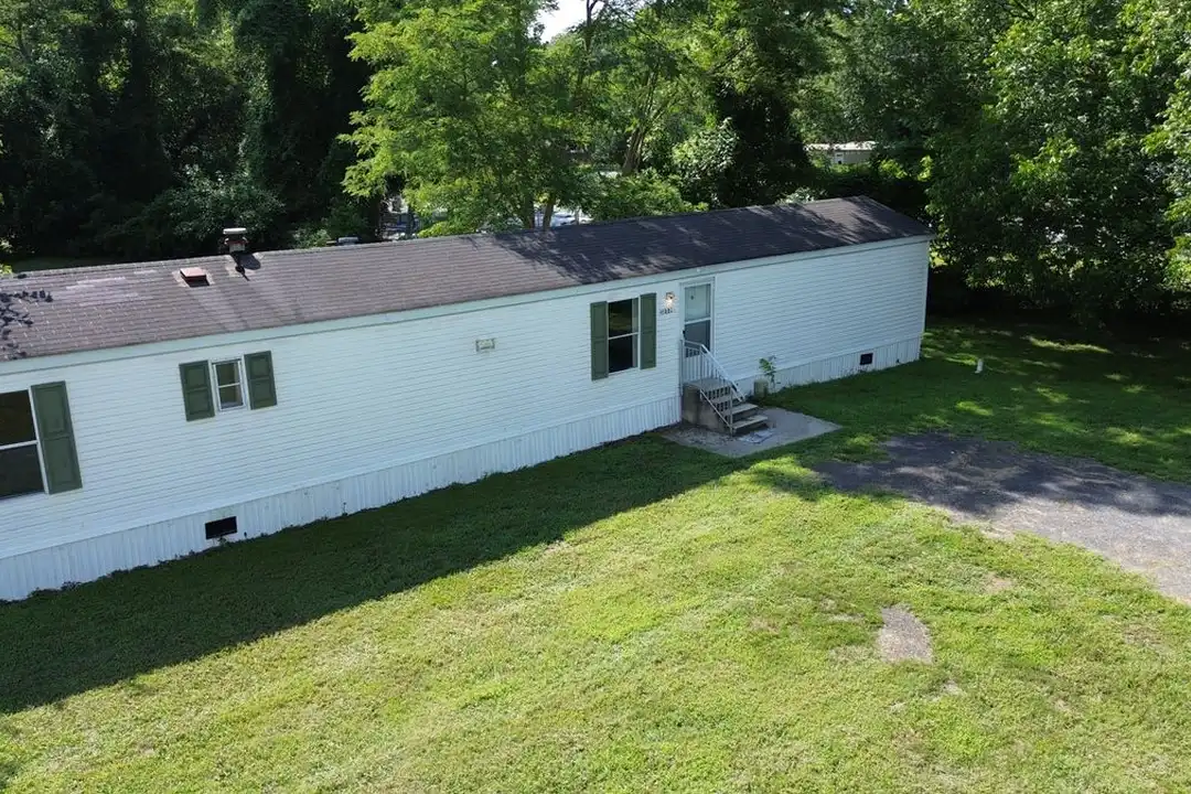 11226 Greenwood Rd - View 4