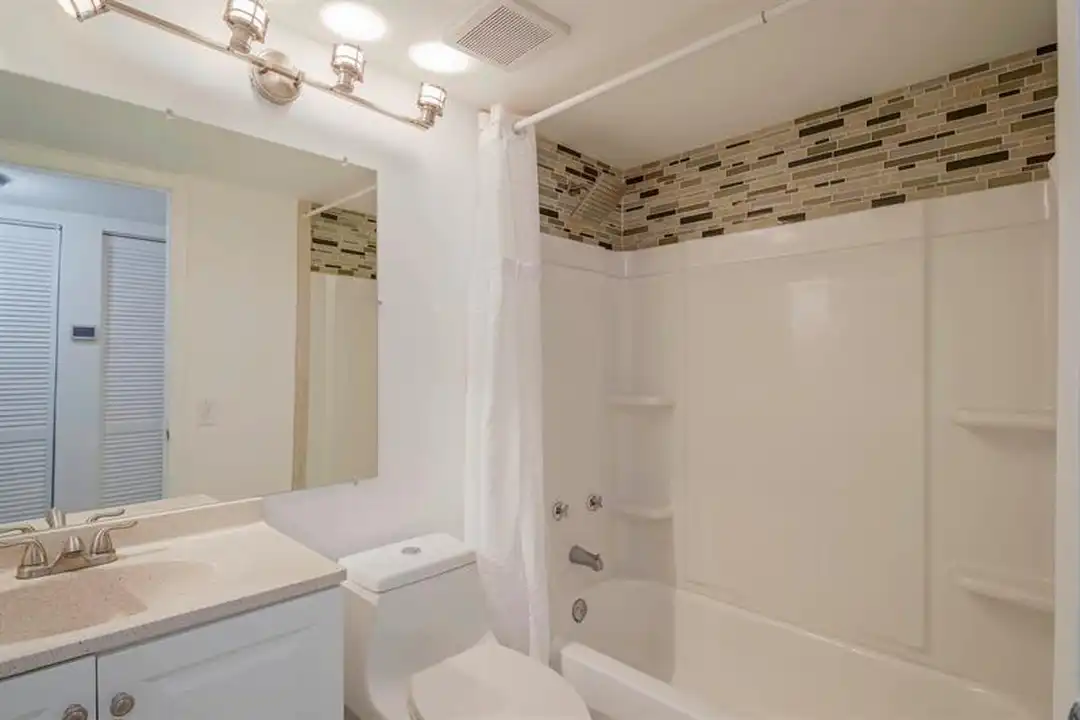 661 Waterside Dr - View 6