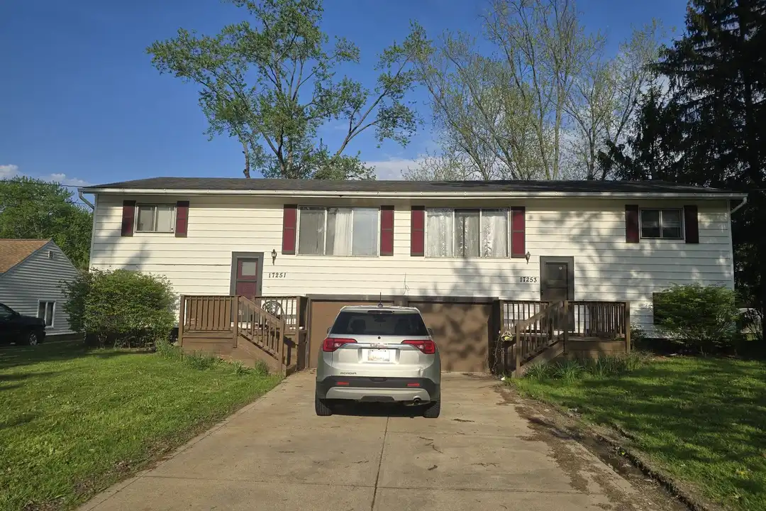 17251 Howe Rd – photo 1