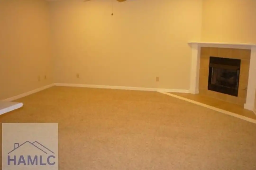 306 N Main St - View 2