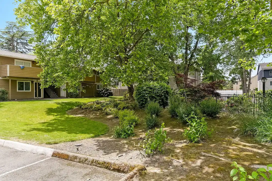 Erin Court - View 2