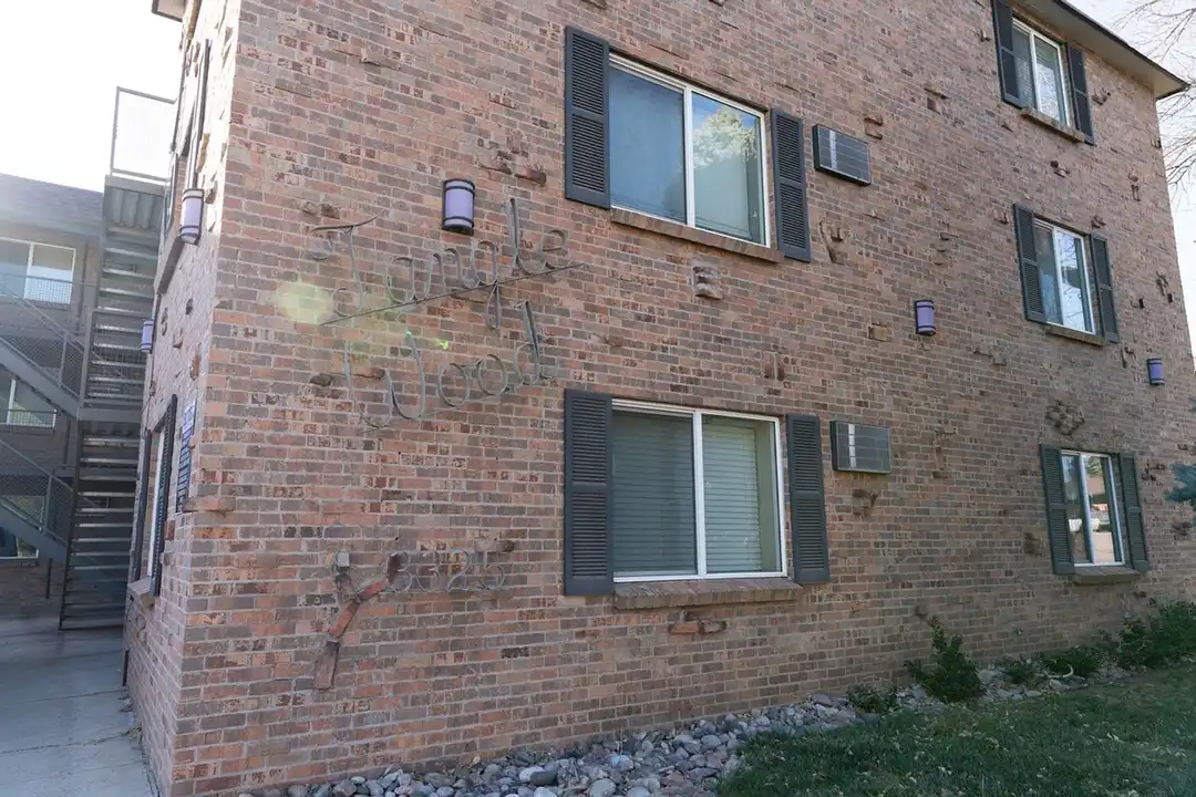 Knollwood and Tanglewood Apartments - View 3