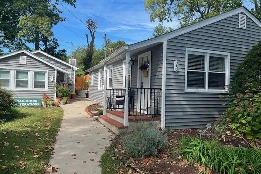 23 West Dr – photo 1 of 16