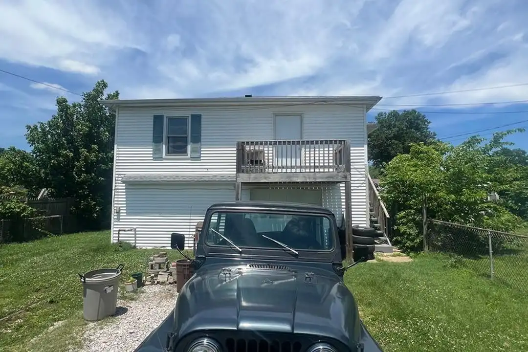 131 Township Rd 1059 unit Upper – photo 1 of 8