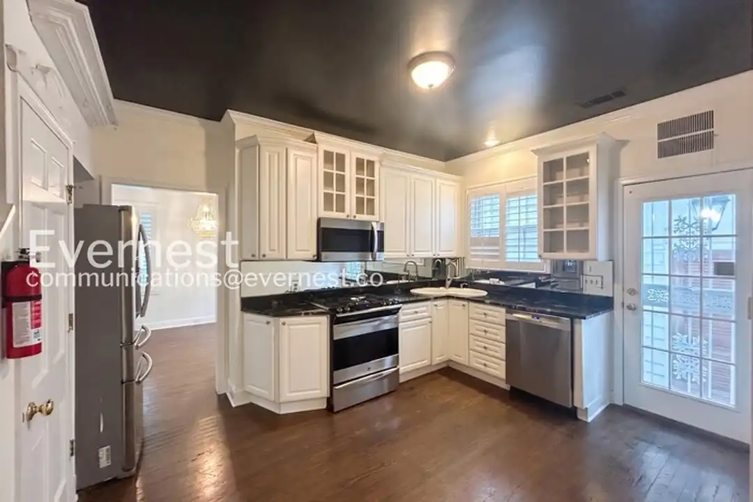 House in Memphis - View 3