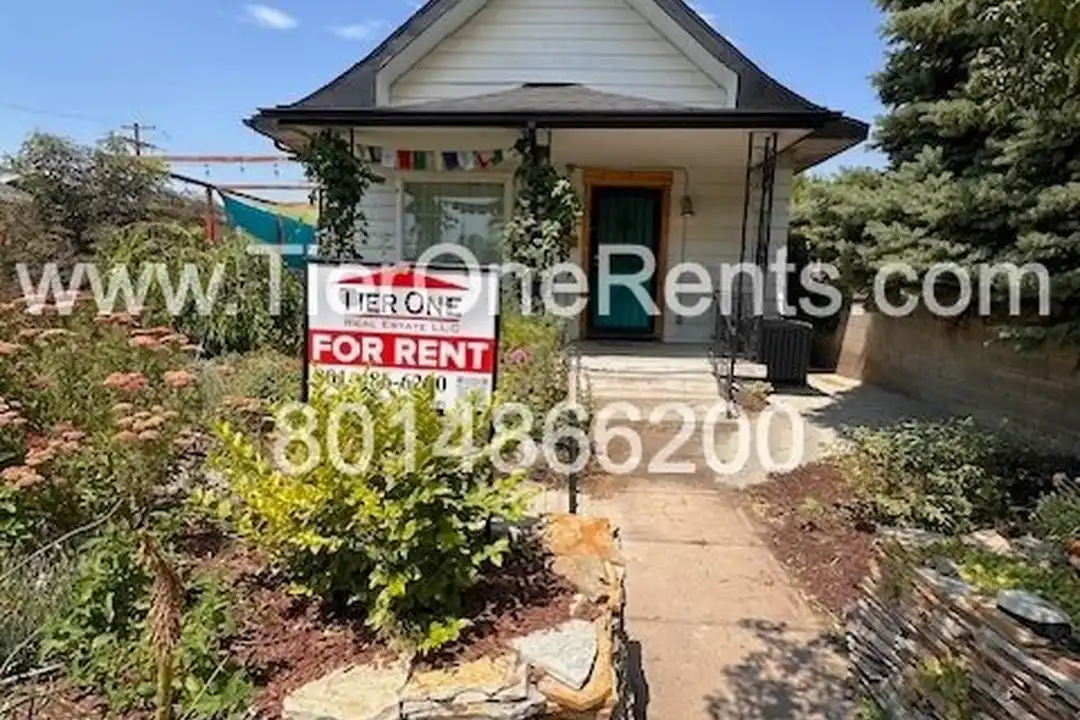141 E Wentworth Ave – photo 1