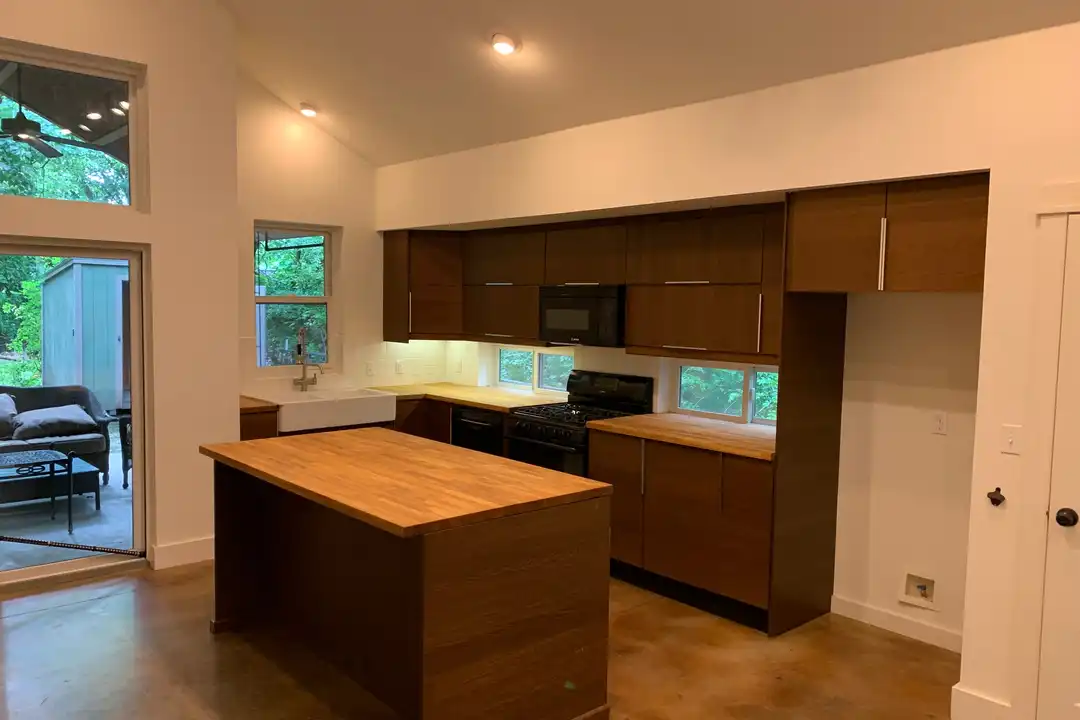 420 S Church Ave - View 3