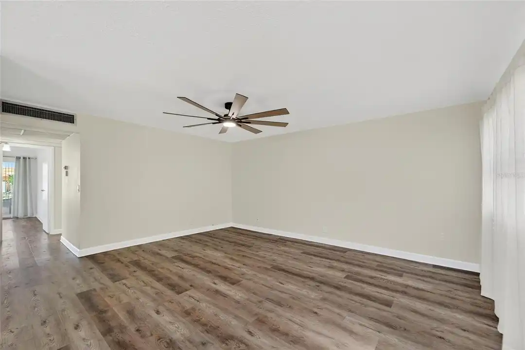 1802 Bedford Ln #12 - View 4