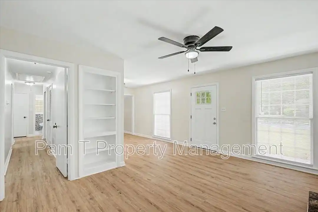 102 Juniper Cir - View 6
