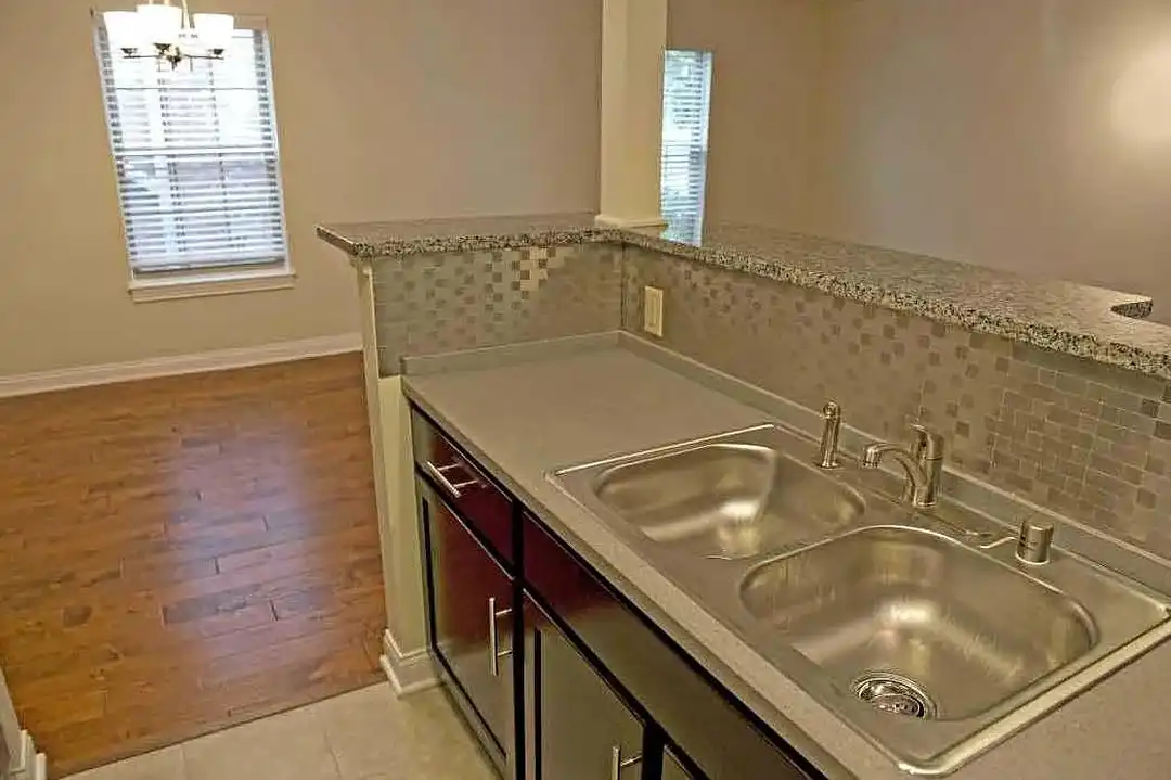 Apartment in Louisville, Highlands - More
