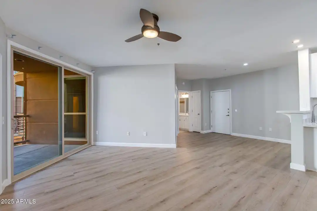 1701 E Colter St #218 - More